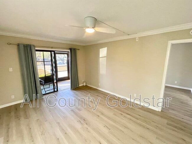 Building Photo - 19505 Quesada Ave