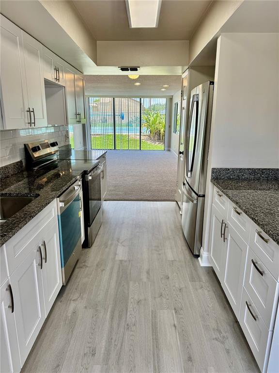 Building Photo - 633 Desoto Dr