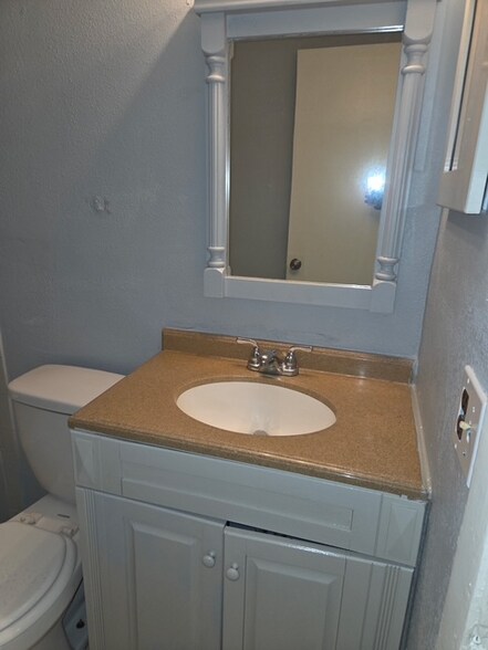 Building Photo - 2714 Pioneer Rd