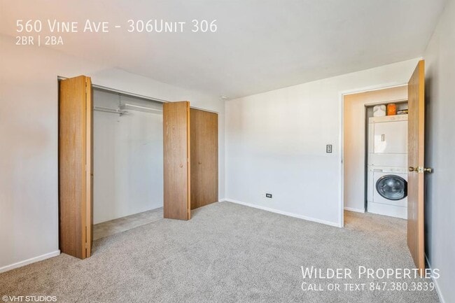 Building Photo - 560 Vine Ave