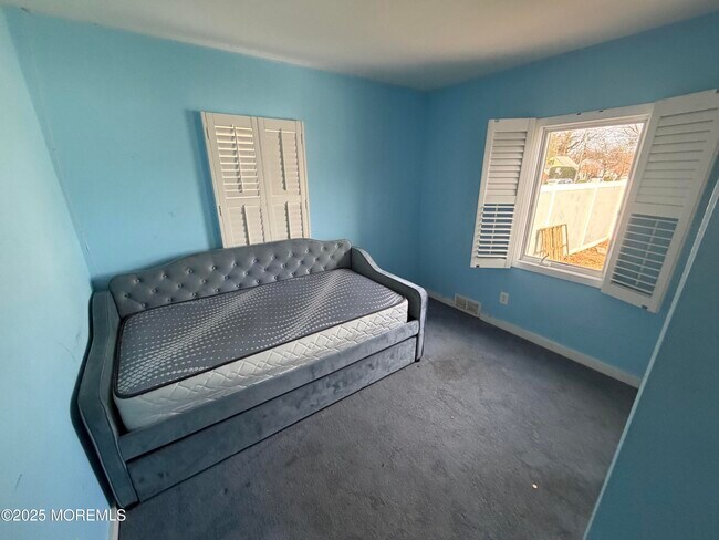 Building Photo - 755 Van Ct Ave