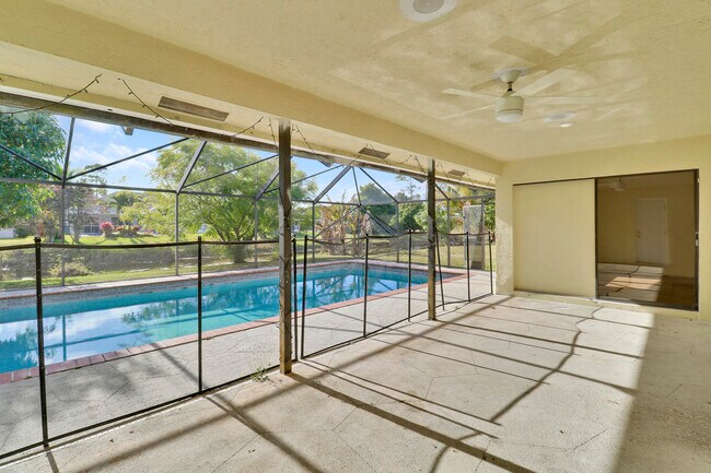 Building Photo - 14616 Autumn Ave