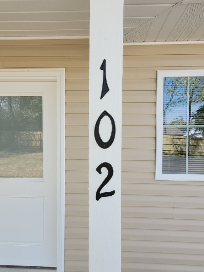 Building Photo - 4614 Alan Ln