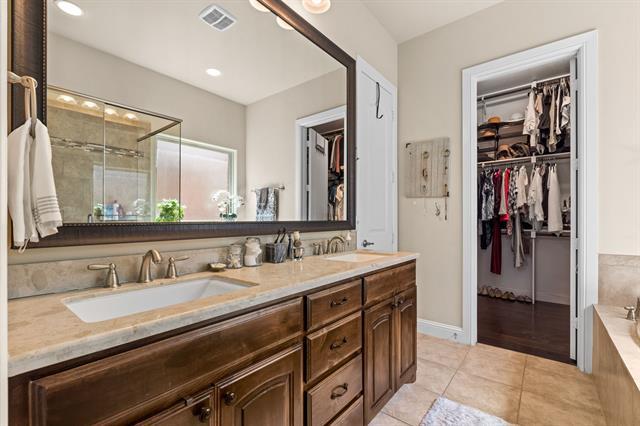 Building Photo - 1729 Halifax St