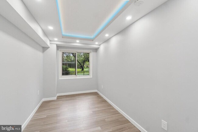 Building Photo - 4201 Cathedral Ave NW