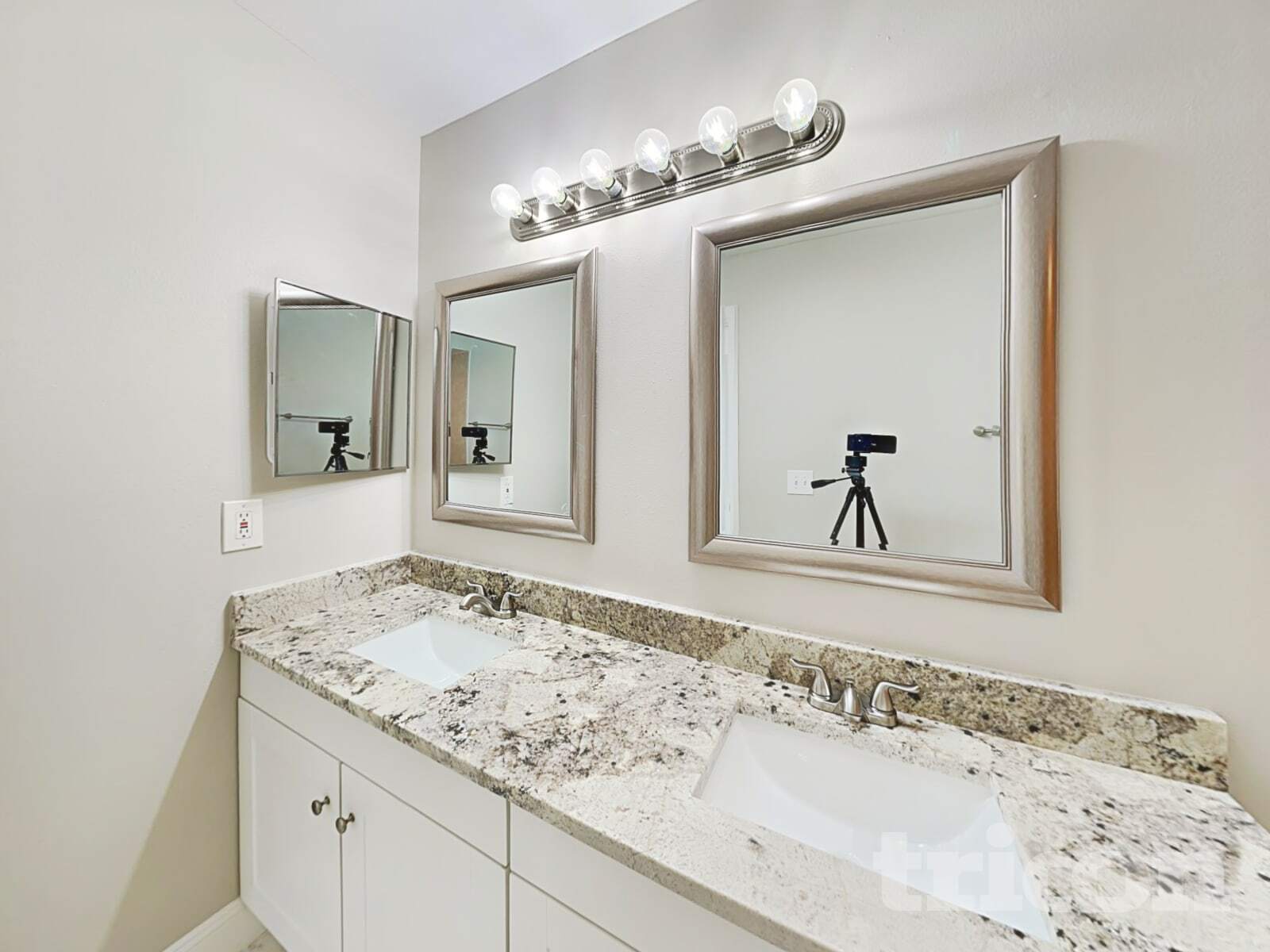 Building Photo - 107 Cinnamon Dr