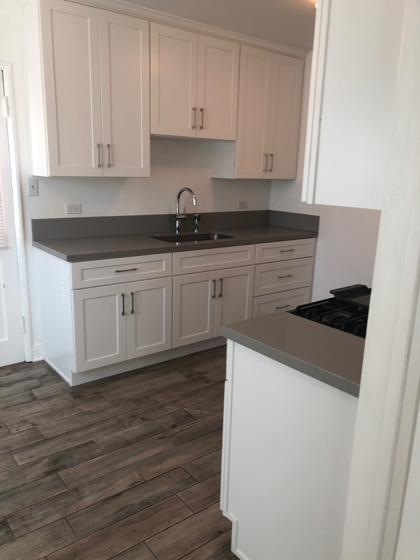 Building Photo - 5707 San Vicente Blvd