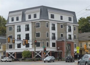 Building Photo - 2 Silver St