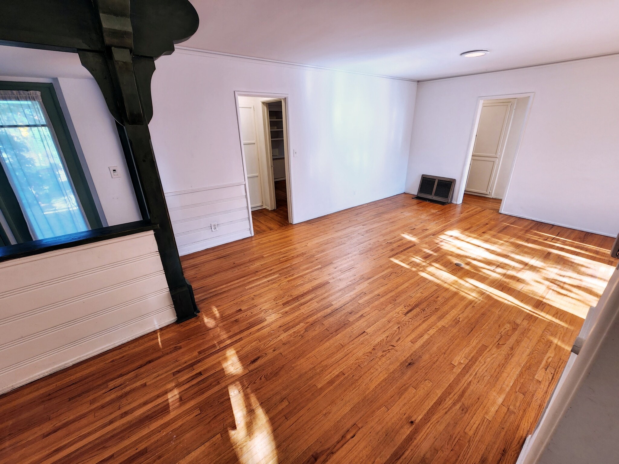 Building Photo - 12914 Rose Ave