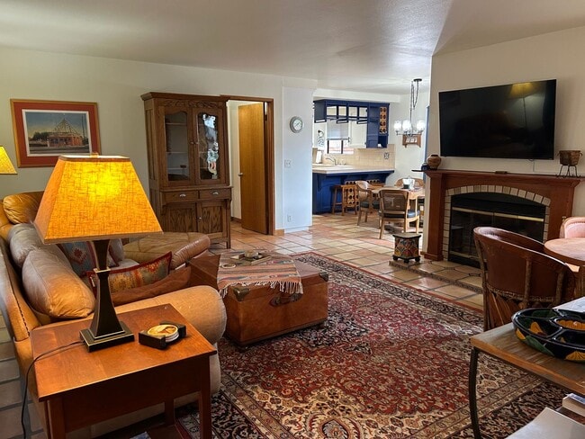 Building Photo - Short-Term Fully Furnished Rental – Available Now!