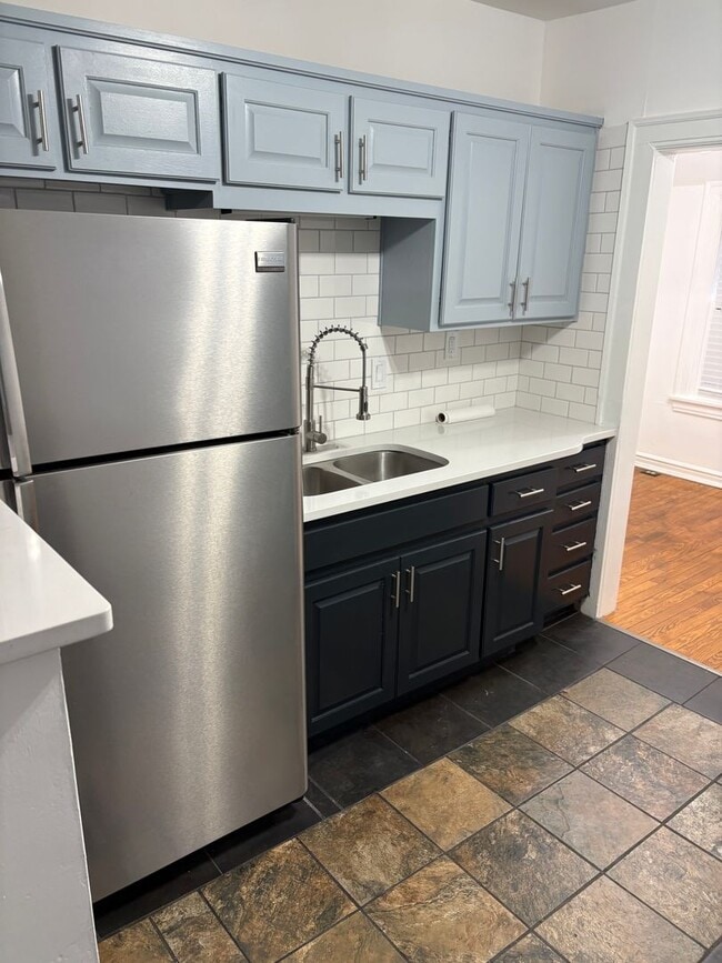 Building Photo - Nice 2 Bedroom