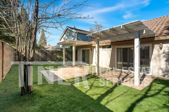 Building Photo - 2424 Julliard Cir