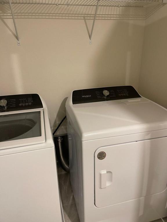 Building Photo - 4625 Sparkling Shell Ave