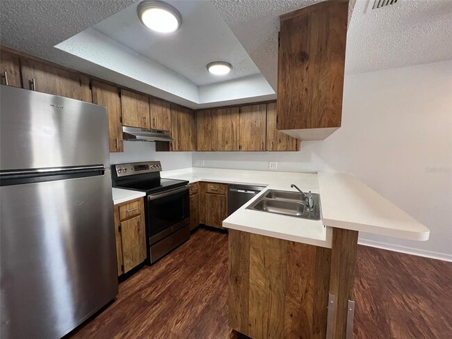 Building Photo - 3151 Bloomingdale Villas Ct