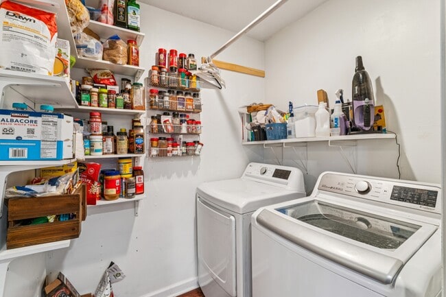 Building Photo - 15523 W 83rd Terrace