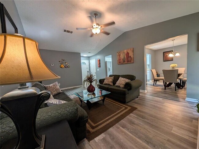 Building Photo - 2470 Corner Shoals Dr