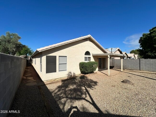 Building Photo - 51 N Del Pueblo Pl