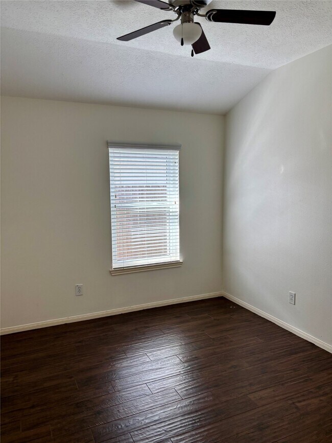 Building Photo - 2104 Westminister Rd