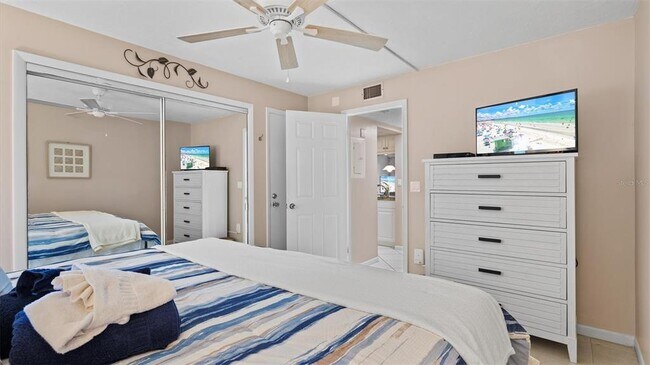 Building Photo - 1700 Cove II Pl