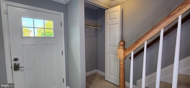 Building Photo - 483 Arwell Ct