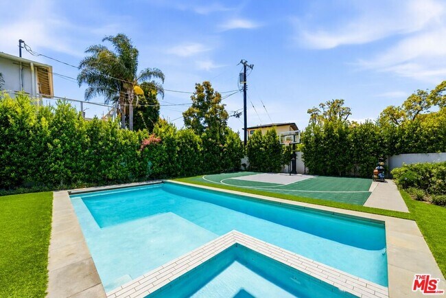 Building Photo - 9206 Monte Mar Dr