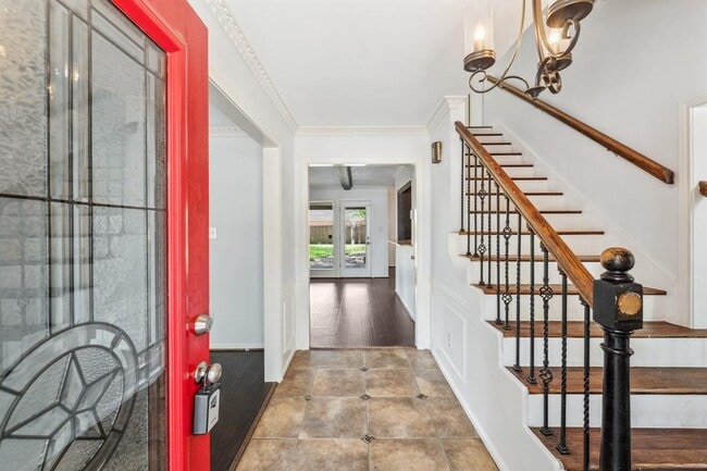 Building Photo - 1823 Saddlecreek Dr