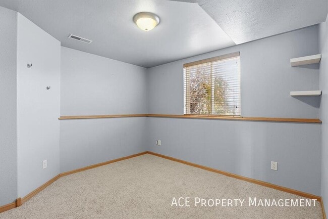 Building Photo - 6950 Manchester St