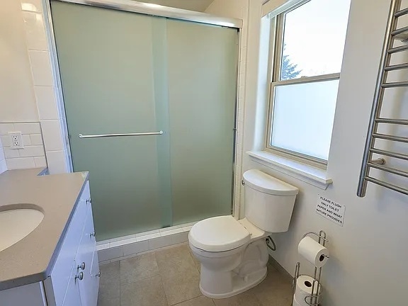 2nd bathroom - 955 B St