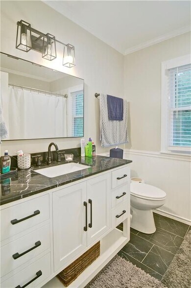 Building Photo - 220 Indian Hills Ct