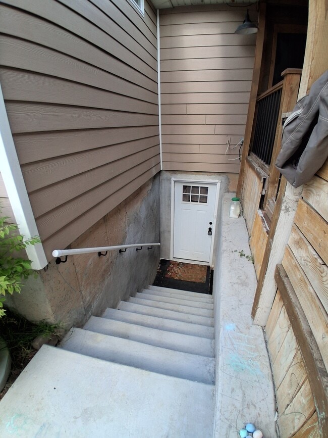 Building Photo - 1468 N 125 W