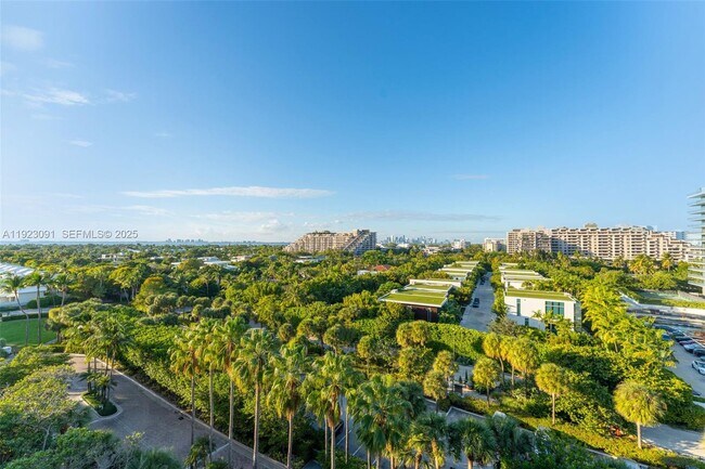 Building Photo - 430 Grand Bay Dr