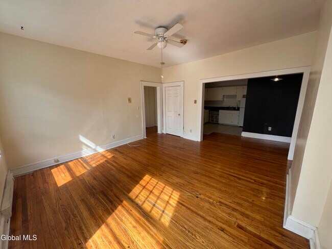 Building Photo - 91 Columbia St