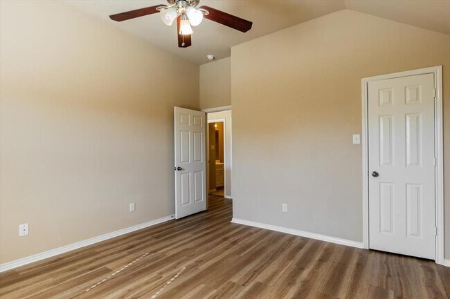 Building Photo - 4531 Long Creek Dr