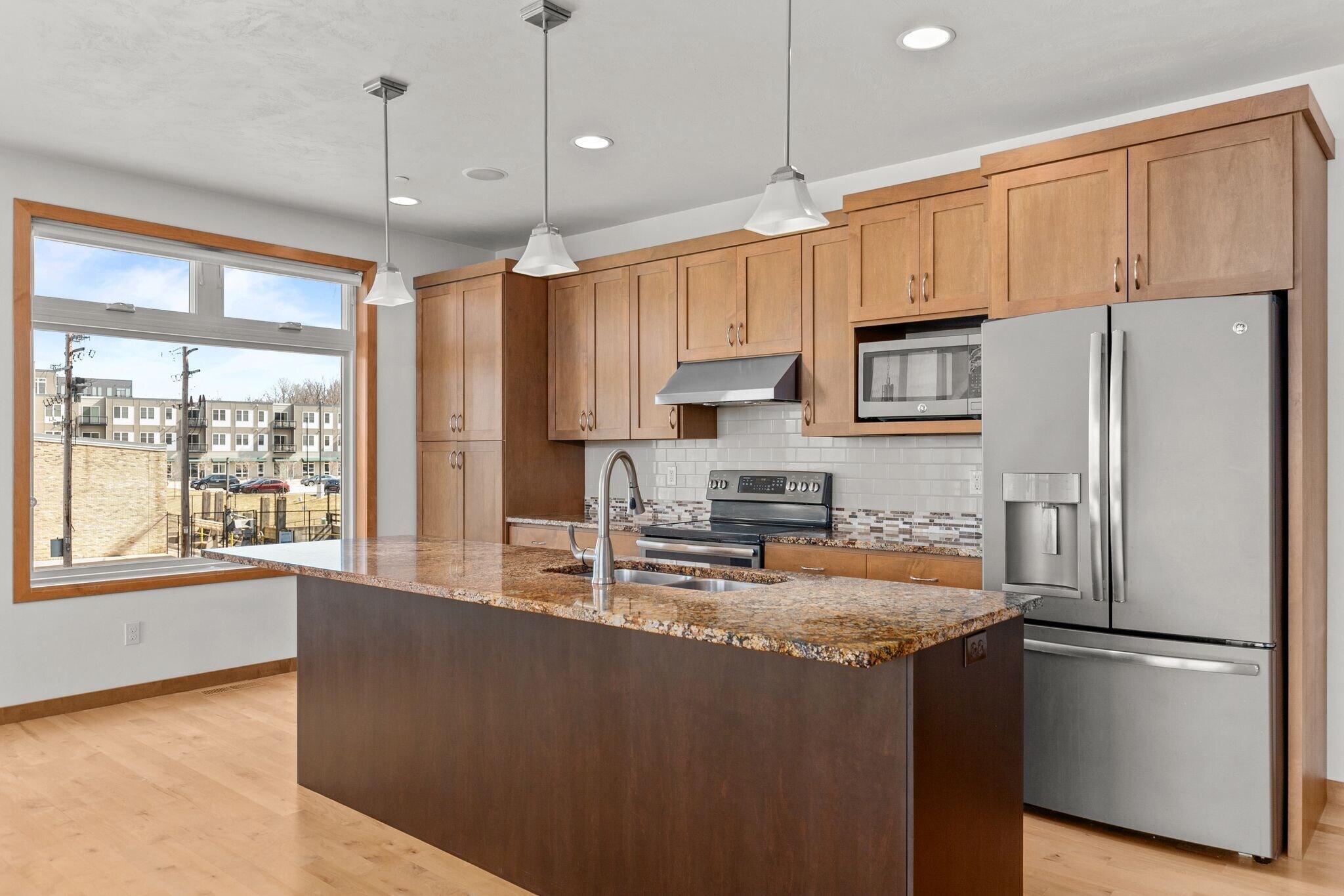 Building Photo - 1141 E Banta Ct