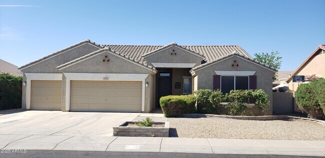 Primary Photo - 137 E Constitution Ct