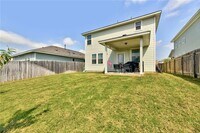 Building Photo - Modern Luxury Awaits in Buda – Stylish 4/B...