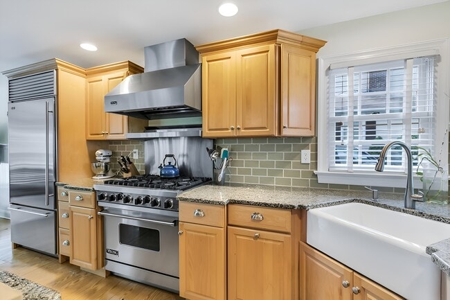 Building Photo - 20 Rosalie Ave