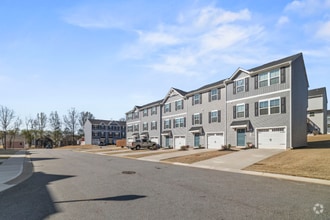 Building Photo - 121 Sligh Wy