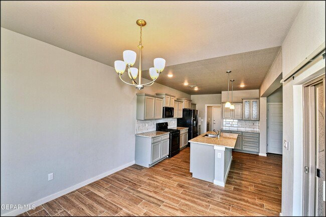 Building Photo - 6952 Black Mesquite Dr