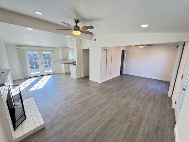 Building Photo - 253 Ogle St