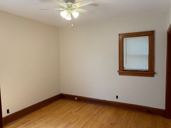 Building Photo - 5412 W Vine St