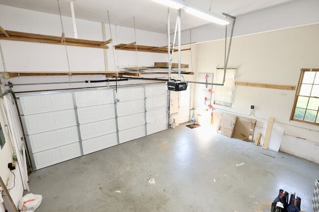 Building Photo - 6004 Manor Park Terrace