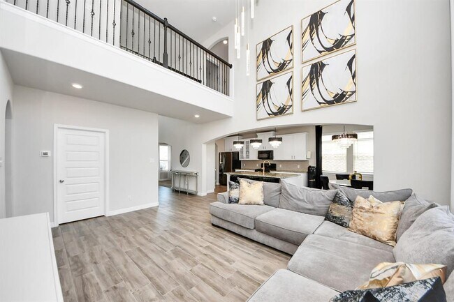 Building Photo - 5312 Cascade Ct