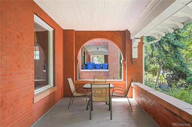 Building Photo - 840 Emerson St