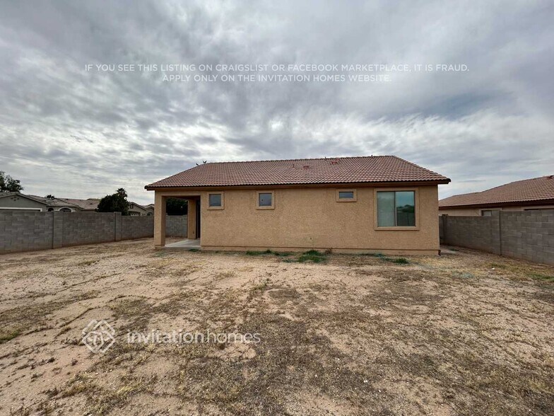 Building Photo - 6537 S 15th Dr