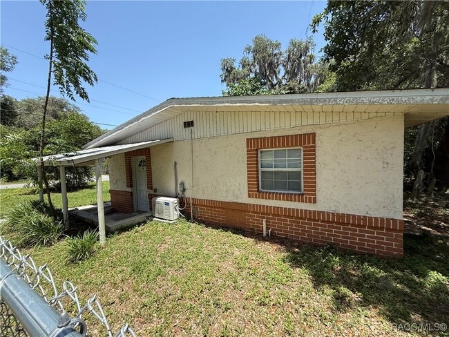 Building Photo - 3550 Viaduct Ln