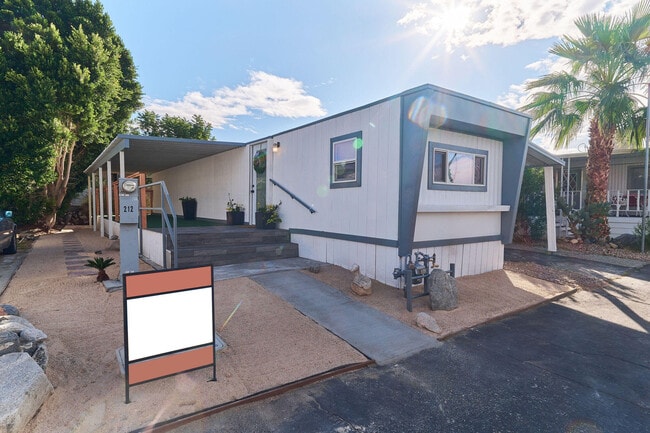 Building Photo - 17800 Langlois Rd