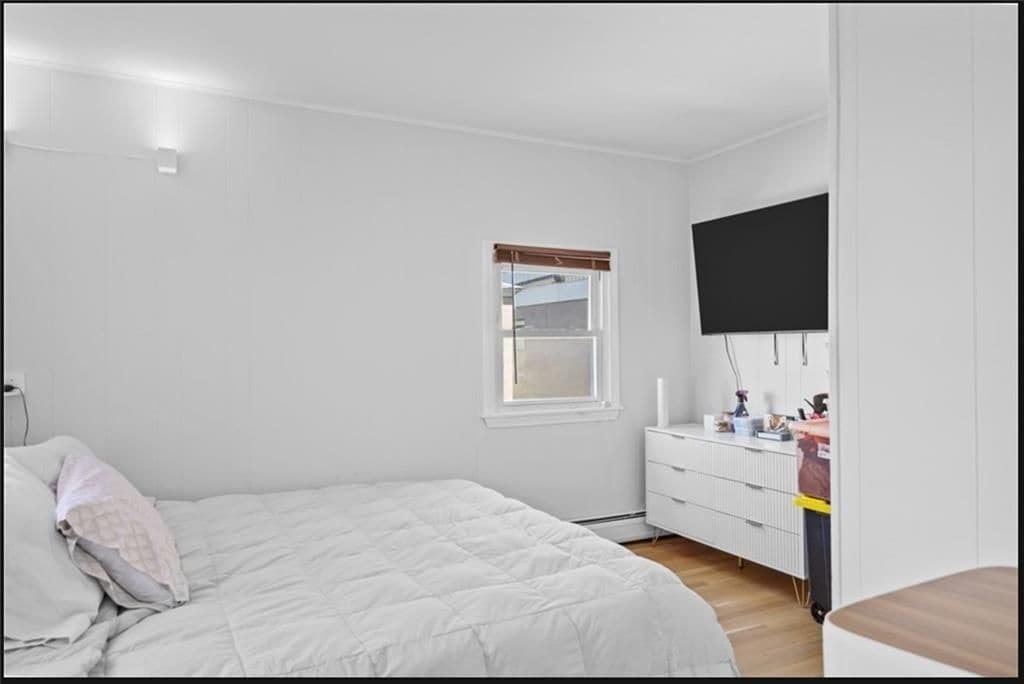 Building Photo - 68 Wood St