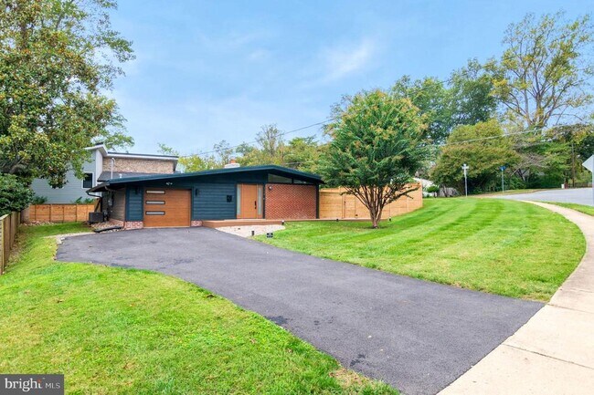 Building Photo - 3304 Brandy Ct