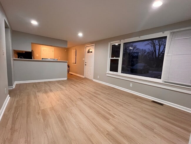 Building Photo - 311 Burke Ave